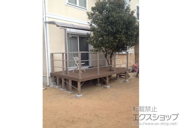 兵庫県横浜市のYKKAPのフェンス・柵 シンプルモダンデッキフェンス2型<横格子2本タイプ> 施工例