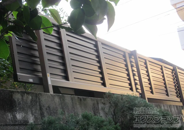 福岡県柳川市のValue Selectのフェンス・柵 エクスラインフェンス7型 自由柱 施工例
