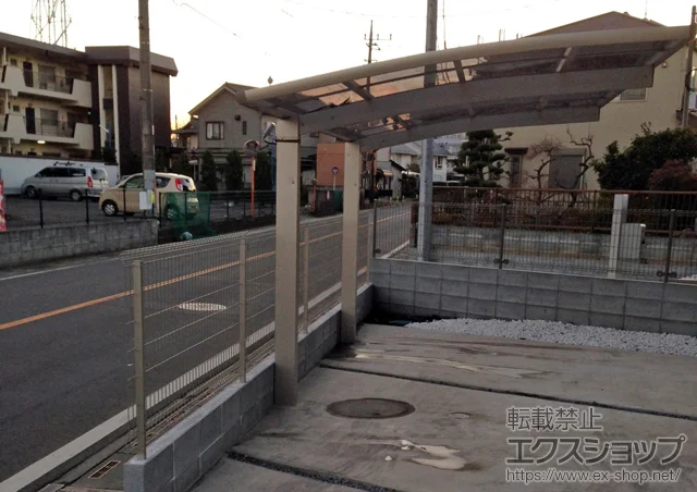 埼玉県川崎市のLIXIL リクシル（トステム）のカーポート レイナポートグラン　積雪〜20cm対応 施工例
