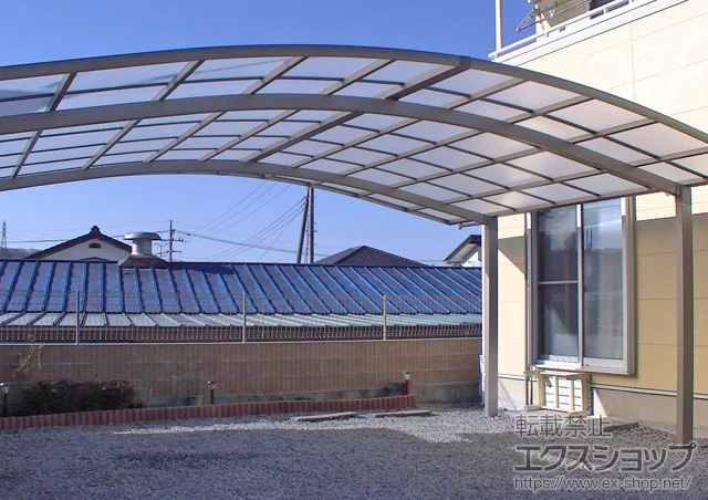 埼玉県高知市のLIXIL リクシル（トステム）のカーポート カーブポートシグマIII ワイド 積雪〜20cm対応 施工例