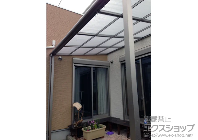 福岡県西条市ののカーポート、テラス屋根 ライザーテラスII F型 テラスタイプ 単体 積雪〜20cm対応 施工例
