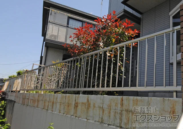 神奈川県東大和市のYKKAPのフェンス・柵 レスティナフェンス21型 自由柱施工 施工例