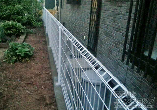 千葉県津市の積水樹脂(セキスイ)のフェンス・柵 イーネットフェンス1F型 自由柱タイプ 施工例
