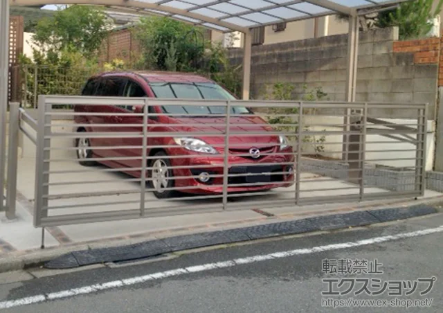 神奈川県横浜市のLIXIL リクシル(TOEX)のカーゲート、カーポート ワイドオーバードアS1型 手動式 施工例