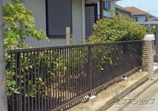 千葉県焼津市のYKKAPのフェンス・柵 プリレオR2型フェンス フリーポールタイプ 施工例