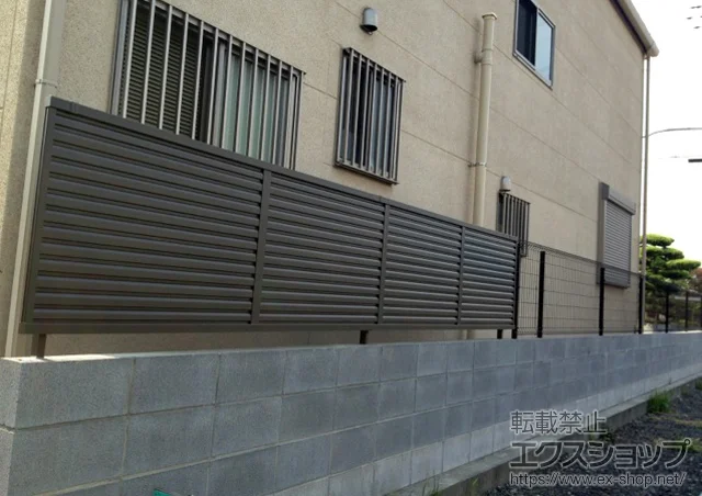 埼玉県横浜市のYKKAPのフェンス・柵 プリレオR5型フェンス フリーポールタイプ 施工例