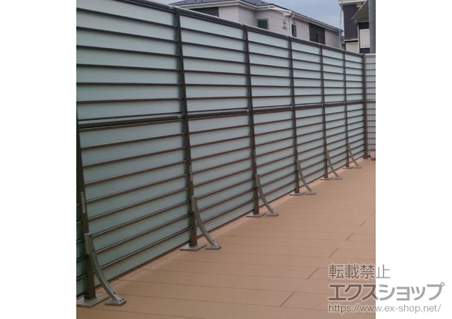 埼玉県新潟市西区のYKKAPのフェンス・柵 サニーブリーズフェンス 施工例