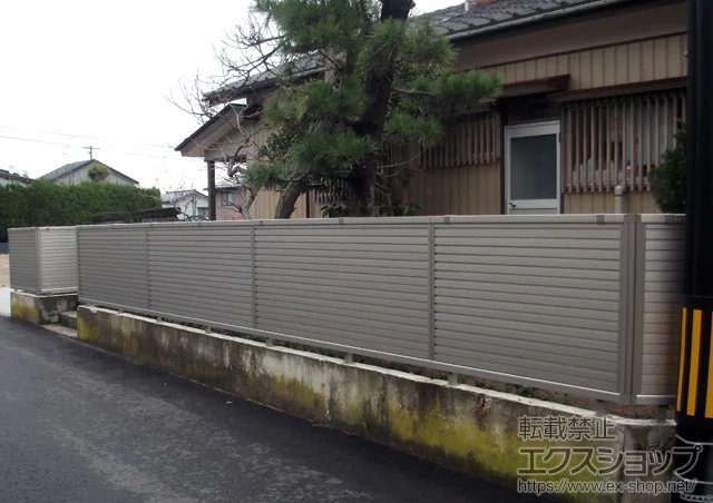 新潟県新潟市のYKKAPのフェンス・柵 エクスラインフェンス7型 自由柱タイプ 施工例