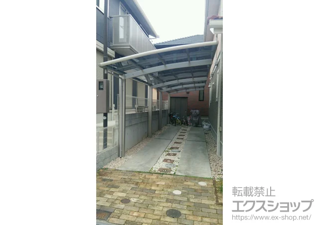 兵庫県つくば市のYKKAPのカーポート レイナポートグラン 縦連棟　積雪〜20cm対応 施工例