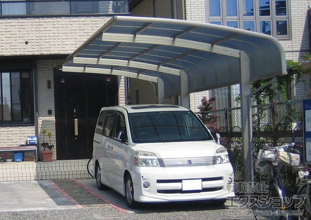 静岡県静岡市のYKKAPのカーポート レイナキャップポートグラン　延長 施工例
