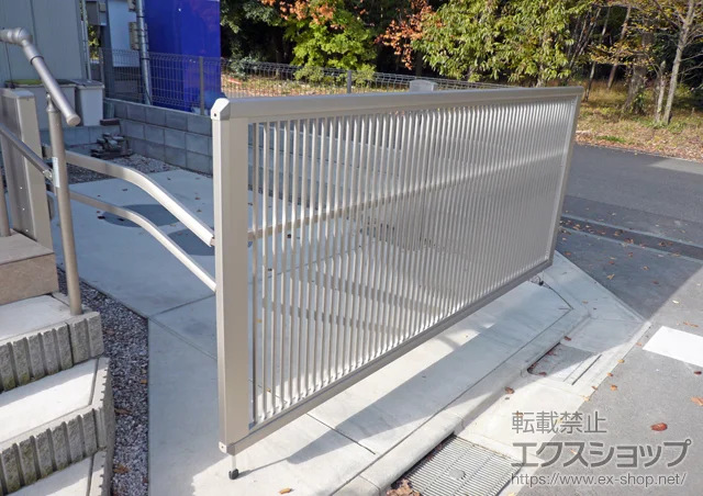 埼玉県尾道市ののフェンス・柵、カーゲート エクスラインアップゲート 2型 電動式 30-12H 施工例