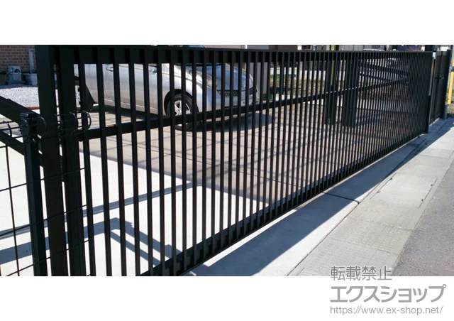 埼玉県柏市のの門扉、カーゲート ワイドオーバードアS2型 手動式 施工例