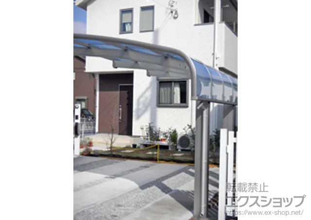 神奈川県堺市のYKKAPのカーポート レイナキャップポートグラン50　積雪〜50cm対応＋着脱式サポート 標準・ハイルーフ兼用 　　　　　　　　　　　　　　　　　　　　　　　　3本入り×1セット 施工例