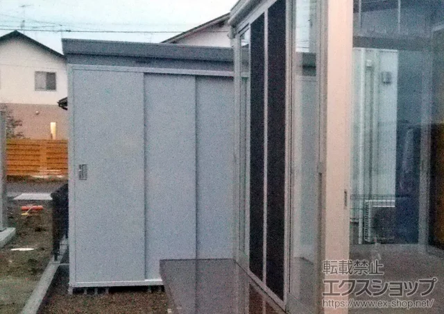宮城県本巣市ののカーポート、物置・収納・屋外倉庫 断熱物置 ネクスタプラス 扉タイプ 一般型（NXP-36HT） 施工例