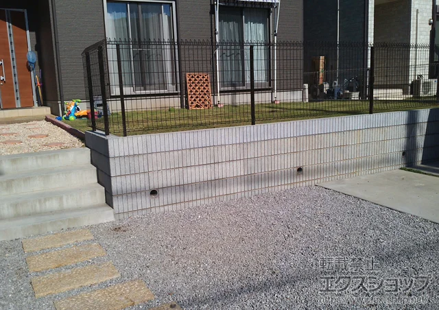 埼玉県仙台市のLIXIL リクシル(TOEX)のフェンス・柵 メッシュフェンス G10-R 施工例
