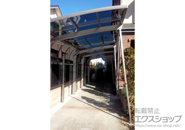 千葉県海南市のYKKAPのカーポート テールポートシグマIII 縦連棟 積雪〜20cm対応＋サイドパネル 施工例