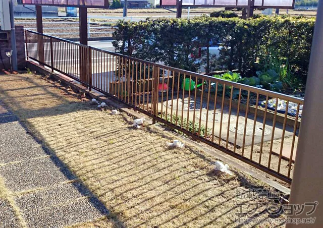 千葉県調布市のLIXIL(リクシル)のフェンス・柵 ハイサモア 間仕切りタイプ 施工例