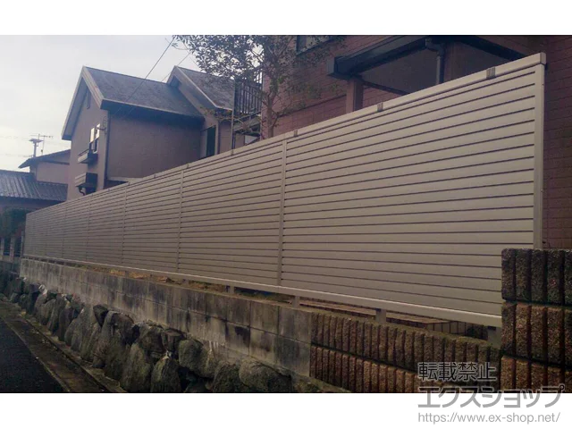福岡県薩摩川内市のValue Selectのフェンス・柵 レスティナフェンス7型 自由柱施工 施工例
