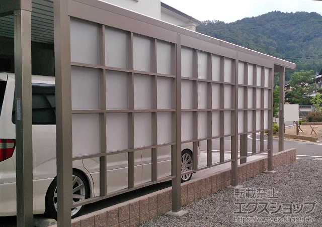 兵庫県明石市ののフェンス・柵、パーゴラ、ウッドデッキ Gスクリーン 角格子 パネル3段 施工例