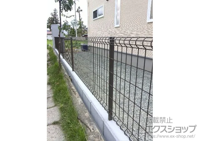 長野県横浜市のValue Selectのフェンス・柵 ハイグリッドフェンスUF8型　フリーポールタイプ 施工例