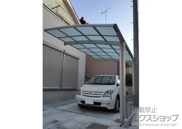 神奈川県丹波市のValue Selectのカーポート レイナポートグラン　積雪〜20cm対応＋着脱式サポート（2本入り） 施工例