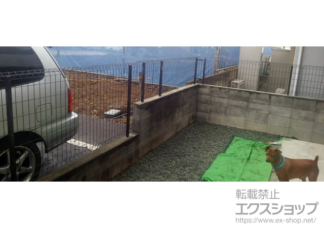 神奈川県箕面市のYKKAPのフェンス・柵 イーネットフェンス1F型 自由柱タイプ 施工例