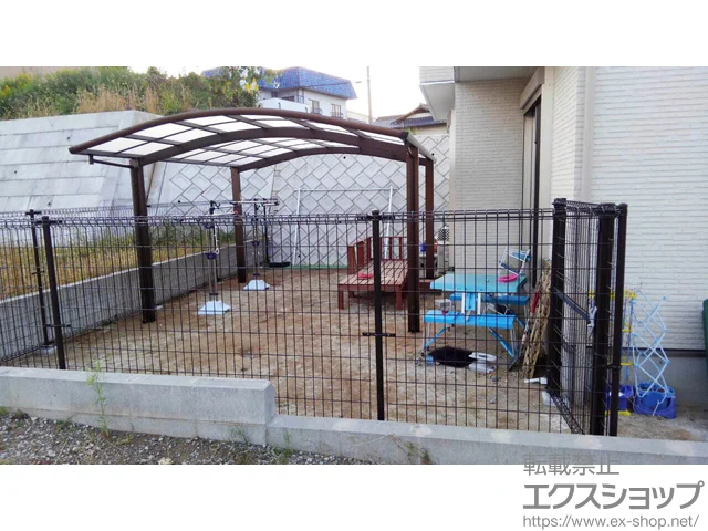 福岡県つくば市のYKKAPのフェンス・柵 メッシュフェンスM0 固定柱式 施工例