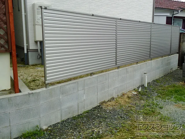 福岡県横須賀市のValue Selectのフェンス・柵 レスティナフェンス5型 自由柱施工 施工例
