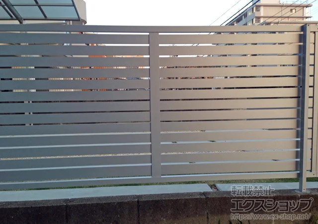 宮崎県横浜市のValue Selectのフェンス・柵 プレスタフェンス 7Y型 横スリット フリーポールタイプ 施工例