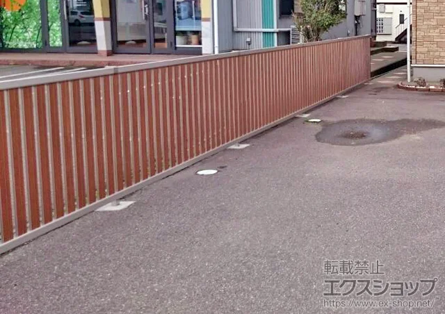 福井県井原市の三協アルミのフェンス・柵 ルシアスフェンス F03型  自由柱 施工例