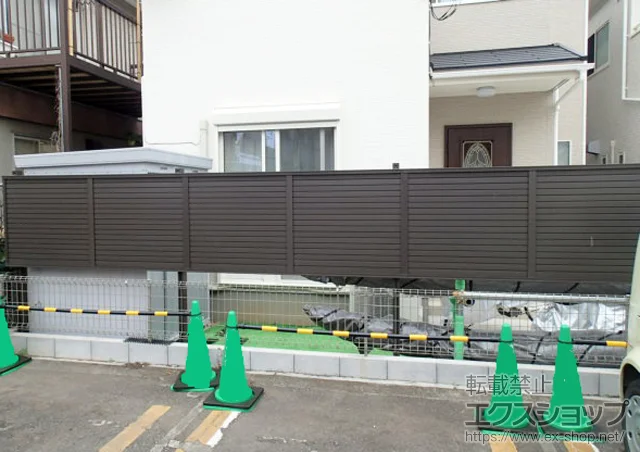千葉県松戸市のLIXIL リクシル(TOEX)のフェンス・柵 プレスタフェンス5型  多段柱仕様(1段) 施工例