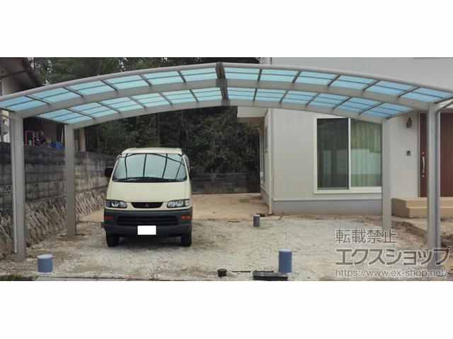 広島県北名古屋市のLIXIL リクシル（トステム）のカーポート レイナトリプルポートグラン　積雪〜20cm対応 施工例