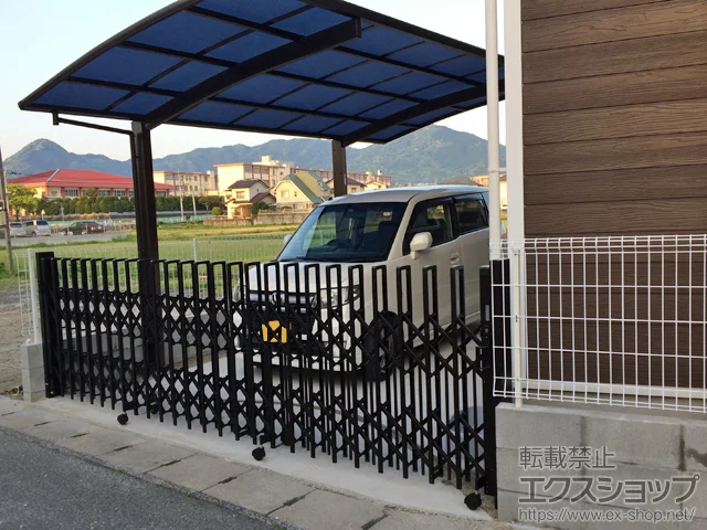 福岡県柏市のLIXIL リクシル(TOEX)のカーゲート トリップゲート ペットガード型 ノンレール 片開き 47S 施工例