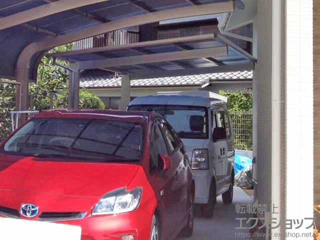 兵庫県岡山市のYKKAPのカーポート エフルージュグラン　積雪〜20cm対応+変形敷地対応セット 施工例