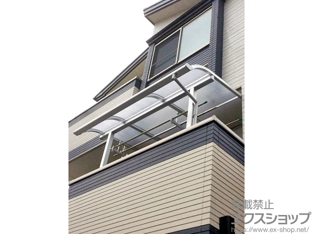 大阪府神戸市のLIXIL(リクシル)のバルコニー・ベランダ屋根 ライザーテラスII R型 屋根タイプ 単体 積雪〜20cm対応 施工例