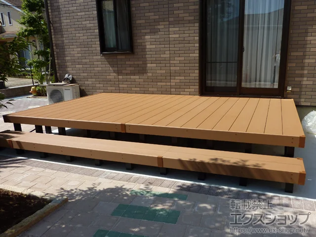 千葉県豊橋市のValue Selectのウッドデッキ リウッドデッキ 200＋段床セット 正面1段 施工例
