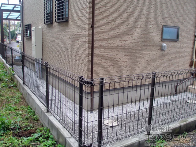 東京都筑後市のグローベンのフェンス・柵 ハイグリッドフェンスUF8型 フリーポールタイプ 施工例
