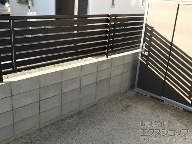 神戸市のFandFのフェンス・柵 モクアルフェンス 横板タイプ 自由柱施工 施工例