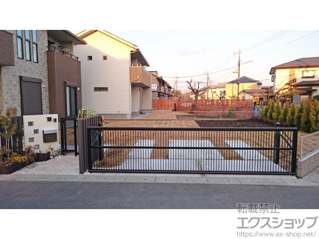 栃木県市原市のの門扉、カーゲート ルシアスアップゲートワイド 2型 たて格子 手動 施工例