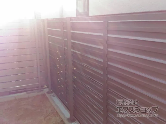 三重県町田市のYKKAPのフェンス・柵 セレビューフェンスR3型 自在柱 施工例