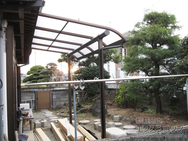 徳島県栃木市のLIXIL リクシル（トステム）のテラス屋根 プレシオステラス R型 テラスタイプ 単体 積雪〜20cm対応 施工例
