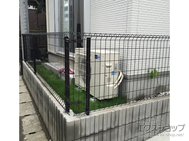 埼玉県長野市のYKKAPのフェンス・柵 イーネットフェンス1F型 自由柱タイプ 施工例