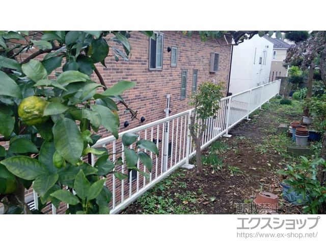 神奈川県小城市のValue Selectのフェンス・柵 ミエッタフェンス 防犯たて格子タイプ 自由柱 施工例