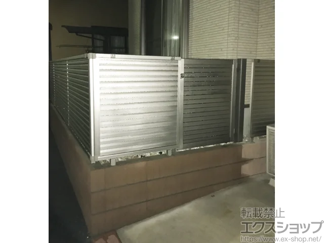 千葉県鈴鹿市のYKKAPのフェンス・柵 ミエーネフェンス 目隠しルーバータイプ 自由柱施工 施工例