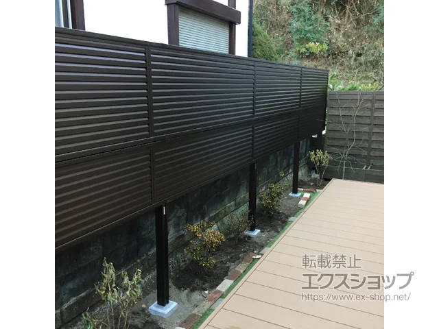 神奈川県名古屋市のValue Selectのフェンス・柵 ミエーネフェンス 目隠しルーバータイプ 2段支柱 自立建て用（パネル2段）※柱別途 施工例