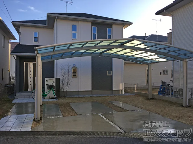 栃木県三島市のYKKAPのカーポート レイナトリプルポートグラン　積雪〜20cm対応 施工例