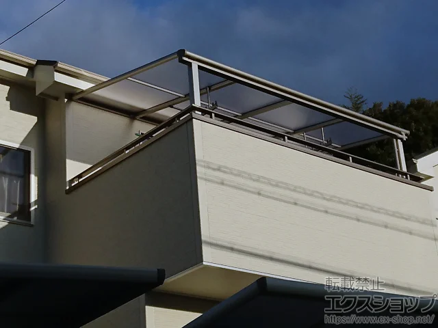 福岡県福岡市のYKKAPのテラス屋根、カーポート ヴェクターテラス F型 テラスタイプ 単体 積雪〜20cm対応 施工例