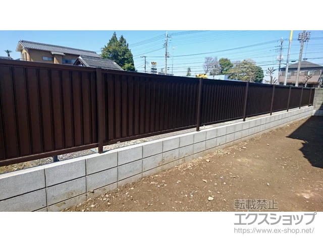 埼玉県東村山市のYKKAPのフェンス・柵 レスティナフェンス8型 たて目隠しタイプ 自由柱 施工例