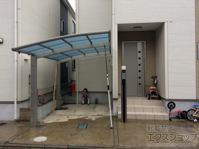埼玉県宝塚市のYKKAPのカーポート レイナポートグラン　積雪〜20cm対応 施工例