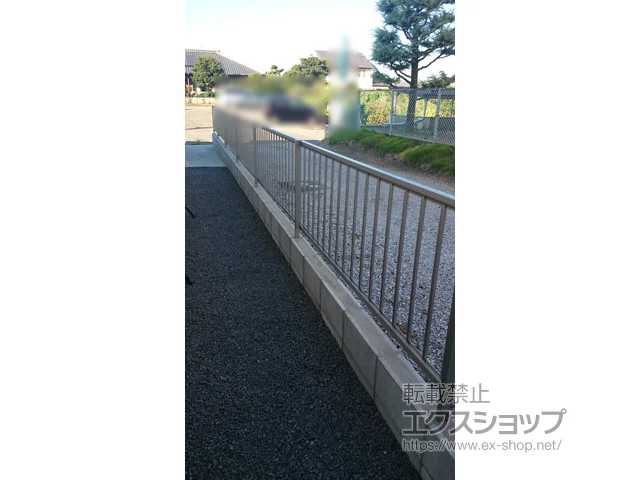 大分県吉川市のYKKAPのフェンス・柵 ミエッタフェンス 防犯たて格子タイプ 自由柱施工 施工例